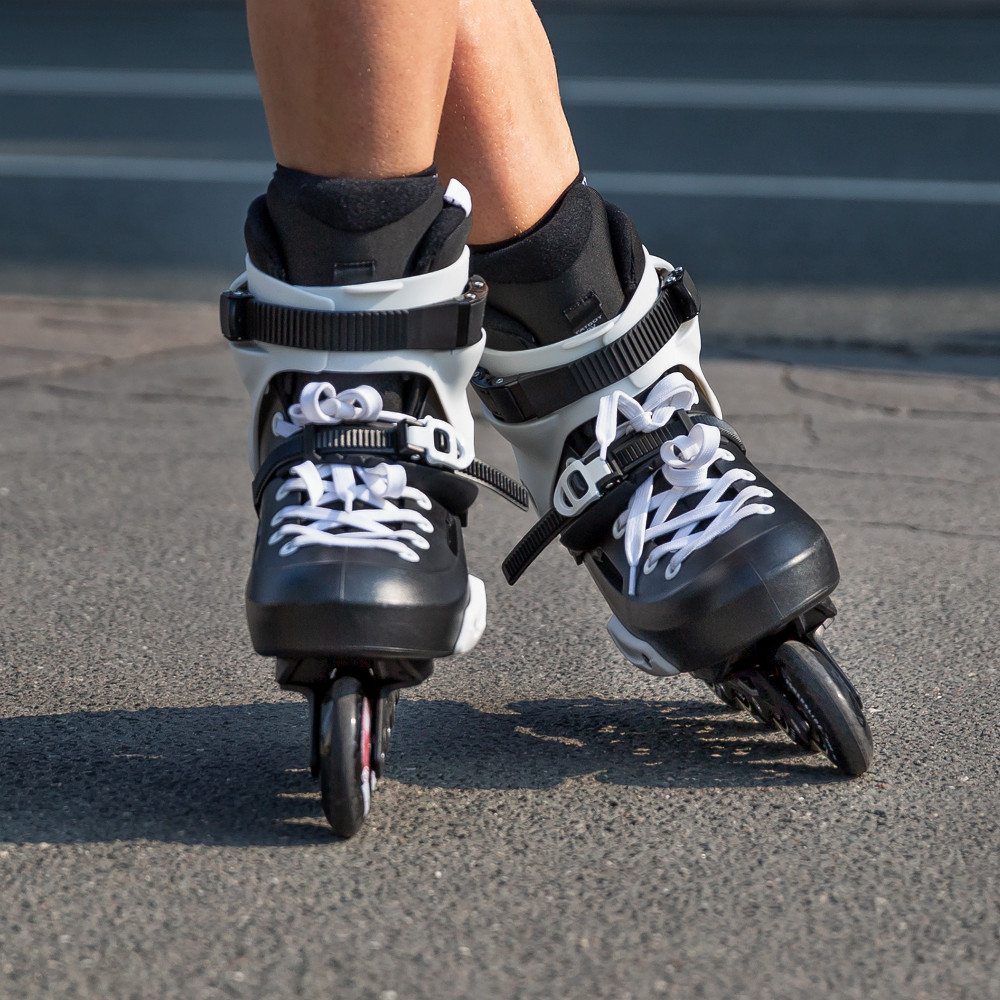 Rollerblades Powerslide Zoom Pro Black 80 Trinity - inSPORTline